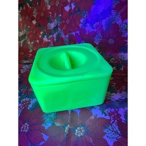 Vintage Jeanette Poinsetta Uranium Jadeite Refrigerator Dish with Lid